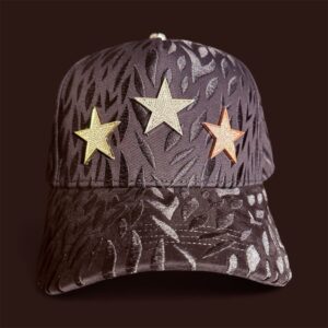 Bold B Star Red design Eye-catching red aesthetic Distinctive Barbas Hats styling Modern streetwear-inspired appearance Easy to pair with casual outfits Barbas Hats x CT Corridos ROCKSTAR Caps